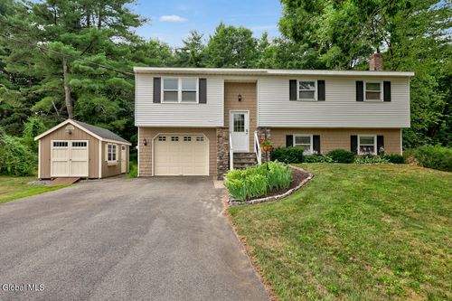 7 Glenwood Dr, Saratoga Springs, NY, 12866-9271 | Card Image
