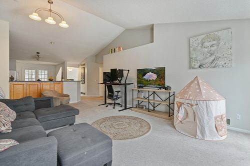 607-2216 Water Lilly Ln, Eagan, MN, 55122-1934 | Card Image