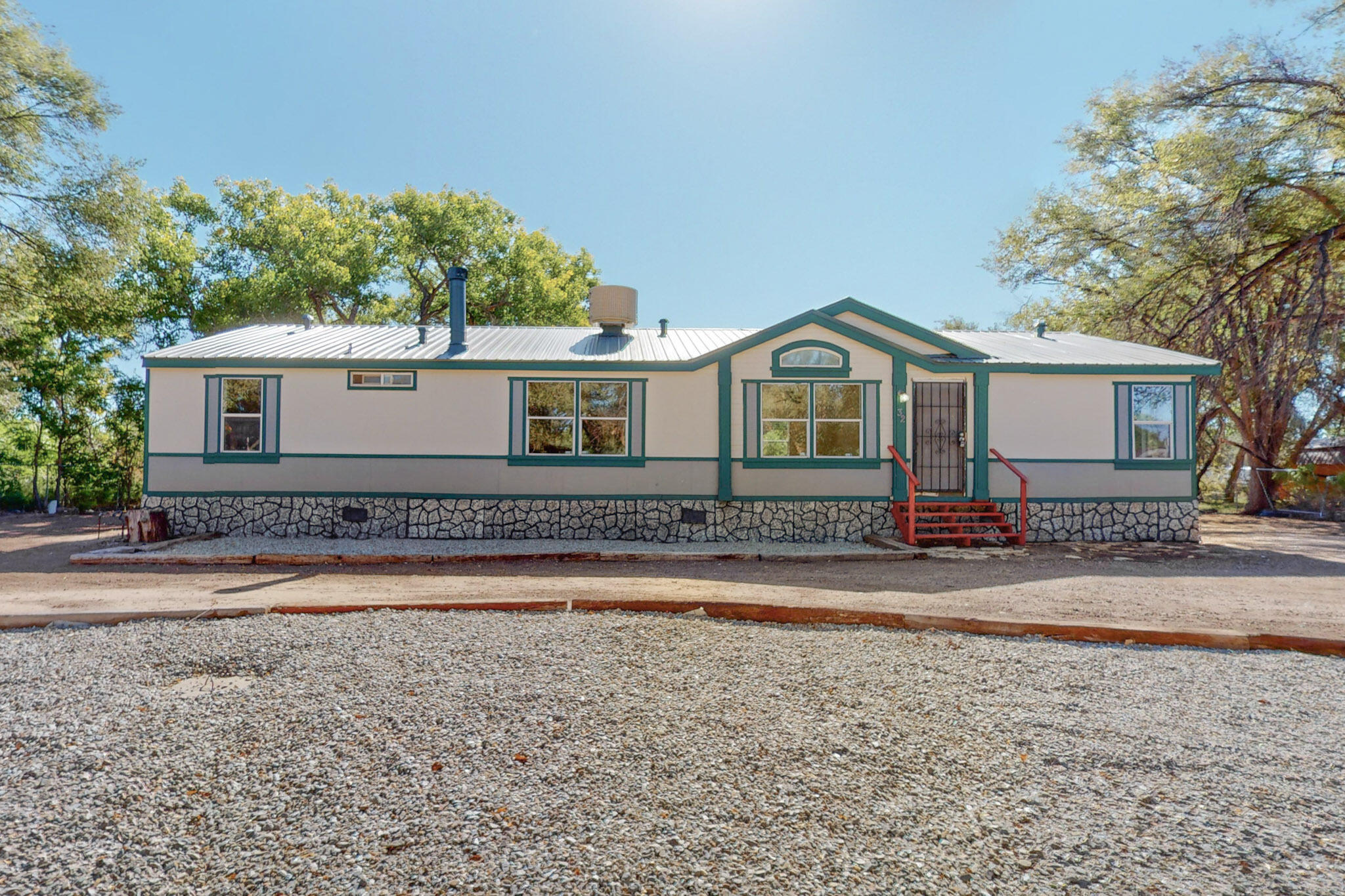 Mountain Laurel St, Los Lunas, NM 87031