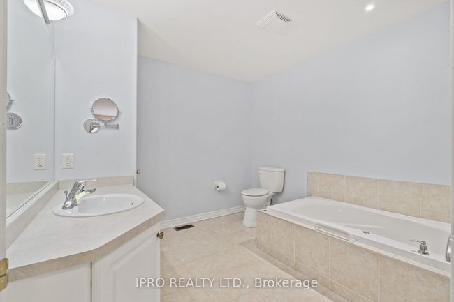 12 - 21 Loretta Dr, Condo with 3 bedrooms, 3 bathrooms and 4 parking in Virgil ON | Image 21