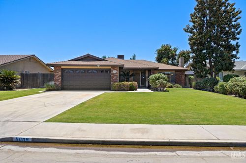 5005 Belcrest Ave, Bakersfield, CA, 93309-4776 | Card Image