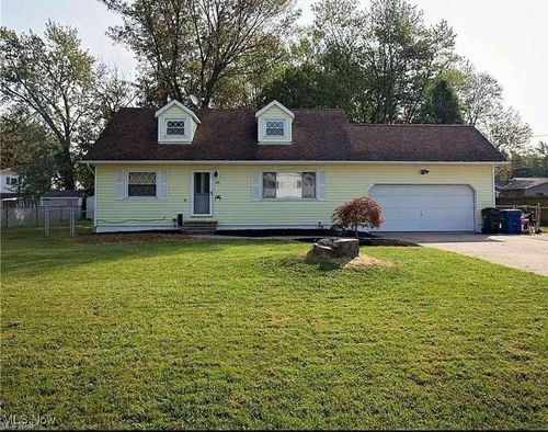 631 Idlewood Ave, Sheffield Lake, OH, 44054-1224 | Card Image