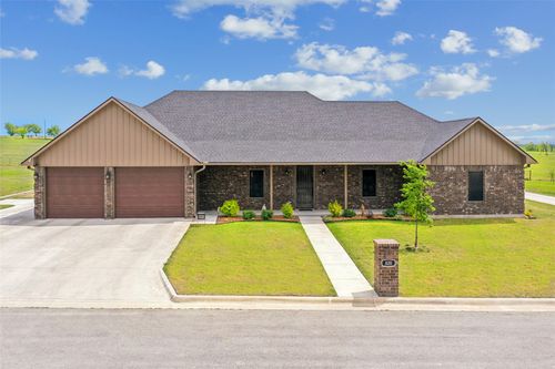 820 Fleitman Dr, Muenster, TX, 76252-1515 | Card Image