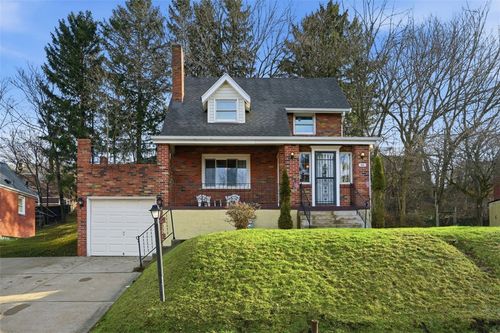 111 Dauntless Dr, Penn Hills, PA, 15235-3032 | Card Image