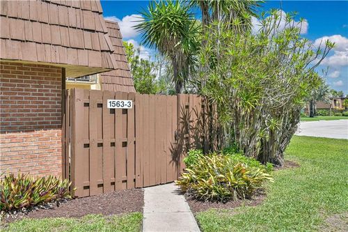 apt-3-1563 Park Meadows Dr, FORT MYERS, FL, 33907-4604 | Card Image
