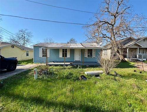 103 Upton Ln, Brazoria, TX, 77422-8669 | Card Image