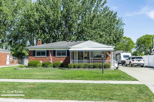 14905 Chippewa Dr, Warren, MI, 48088-2089 | Card Image