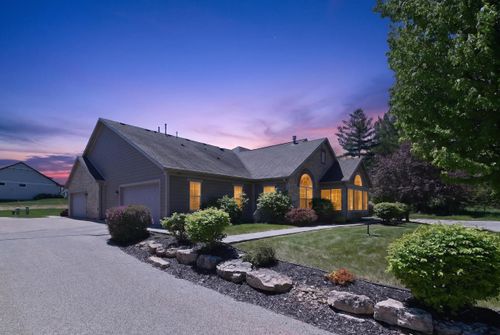 53 Harvest Way, Fitchburg, WI, 53711-7708 | Card Image