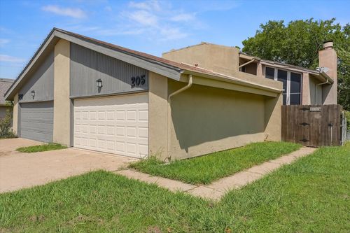 205 W Rochelle Rd, Irving, TX, 75062-5706 | Card Image