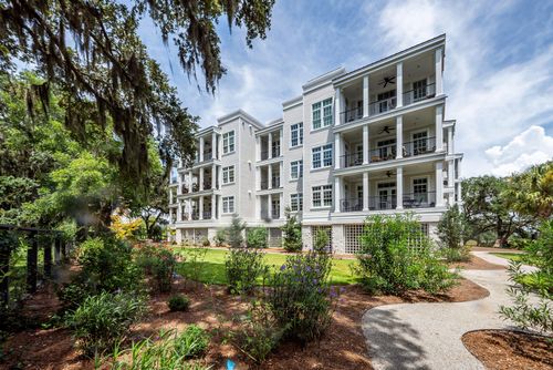 403-108 Fairbanks Oak Aly, Daniel Island, SC, 29492-6344 | Card Image