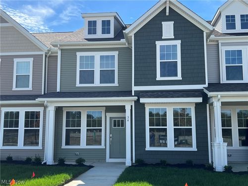 34 Paige Lane, Hudson, OH, 44236 | Card Image
