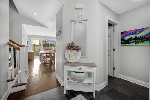 9001 Poplar St, Tinley Park, IL, 60487-7392 | Card Image