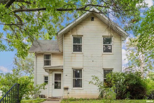 402 E Pleasant St, Davenport, IA, 52803-3048 | Card Image