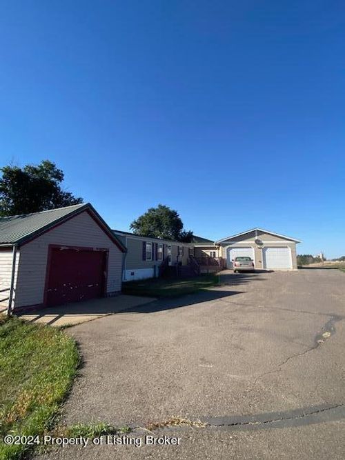 10369 Nd-200, Killdeer, ND, 58640 | Card Image