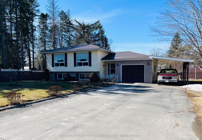 35 Clement St, House other with 4 bedrooms, 2 bathrooms and 7 parking in Addington Highlands ON | Image 49