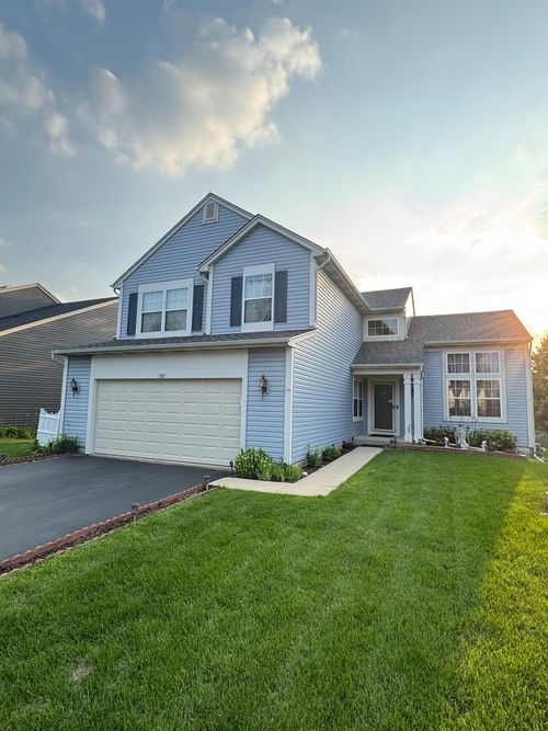 2087 Chesterfield Ln, Aurora, IL, 60503-8525 | Card Image