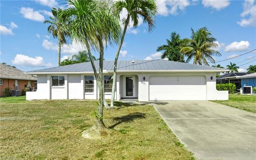 2031 Se 25th Ln, Cape Coral, FL, 33904-3237 | Card Image