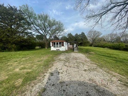 2170 N Service Road, St Clair, MO, 63077 | Card Image