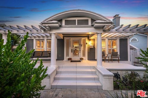 1308 N Ogden Dr, West Hollywood, CA, 90046-4709 | Card Image