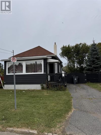 16 Empress Ave N, Home with 2 bedrooms, 1 bathrooms and null parking in Thunder Bay ON | Image 1