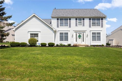 945 Red Tailed Ln, Amherst, OH, 44001-9808 | Card Image