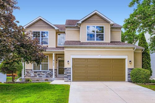 9125 Olive Ln N, Maple Grove, MN, 55311-4416 | Card Image