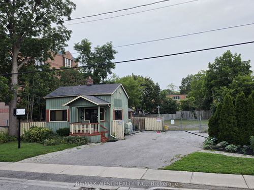 119 Ash St, Whitby, ON, L1N4B1 | Card Image
