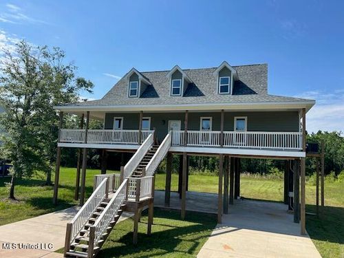 15429 Straw St, Biloxi, MS, 39532-5211 | Card Image