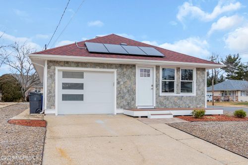 1738 Yorktowne Blvd, Toms River, NJ, 08753-1545 | Card Image