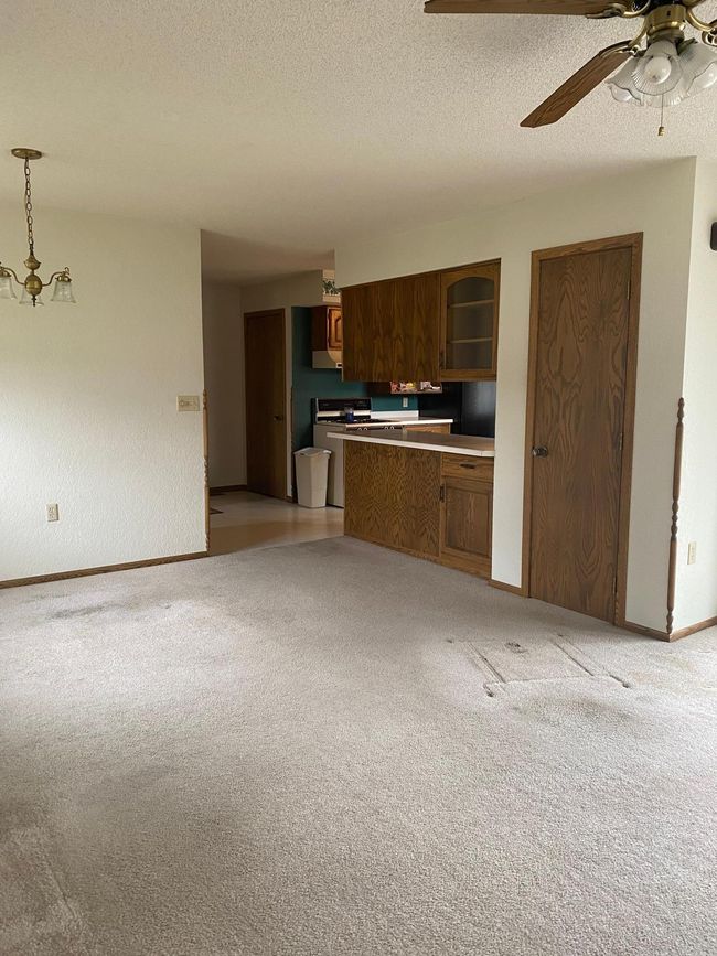 Main floor Family room | Image 13