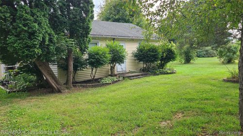 9486 Willis Rd, Willis, MI, 48191-9781 | Card Image