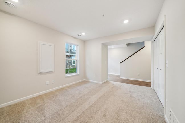 Extra living space with storage | Image 17