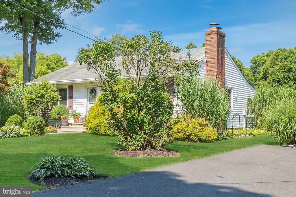 Sunset Ave, Princeton, NJ 08540