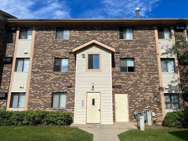 APT-16 - 14 Echo Ct, Home with 2 bedrooms, 2 bathrooms and 2 parking in Vernon Hills IL | Image 17