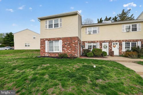 apt-a-1309 Parkridge Ct, Perkasie, PA, 18944-1064 | Card Image