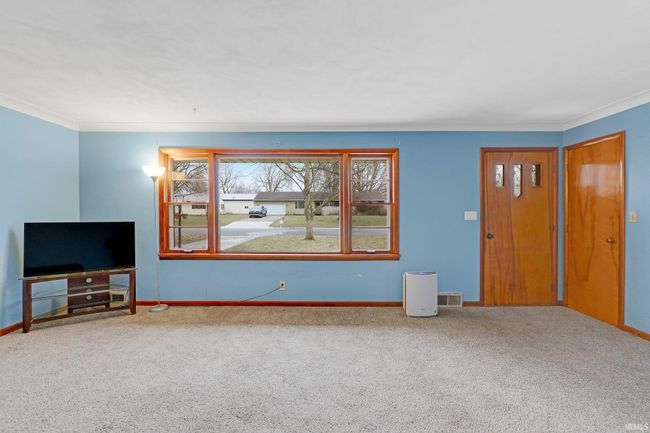 213 Iwo St, House other with 2 bedrooms, 2 bathrooms and null parking in Auburn IN | Image 6