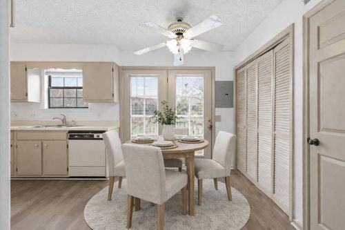 3173 Trails End Ln, Nashville, TN, 37214-5227 | Card Image