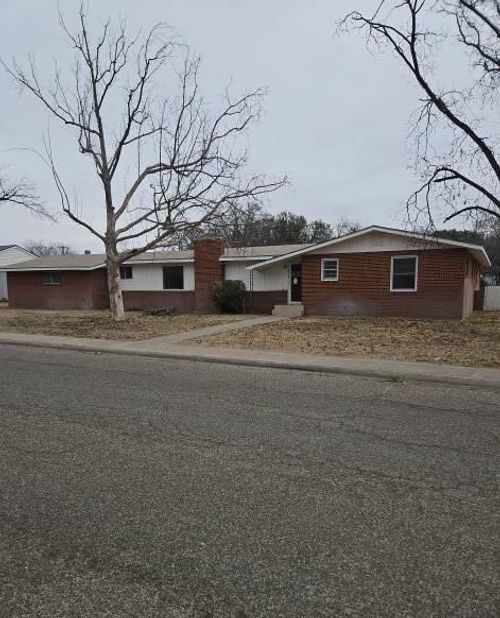 1108 S Calvin Ave, Monahans, TX, 79756-5516 | Card Image