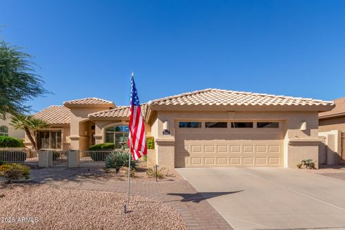 5842 S Amberwood Dr, Chandler, AZ, 85248-7826 | Card Image