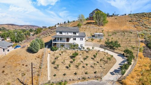 42804 Barnstead Dr, Lake Hughes, CA, 93532 | Card Image