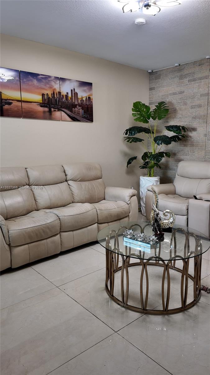 Residential Lease in Homestead 5