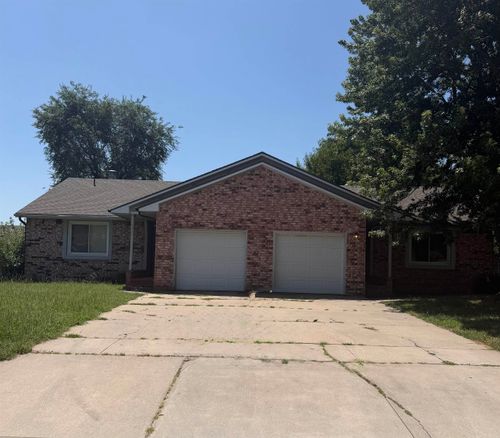 7411 E 18th St N, Wichita, KS, 67206-1048 | Card Image