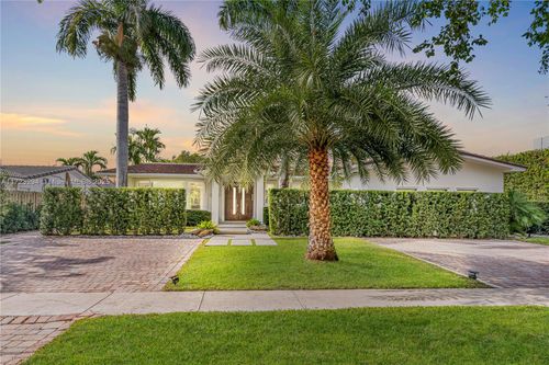 13100 Keystone Ter, North Miami, FL, 33181-2252 | Card Image