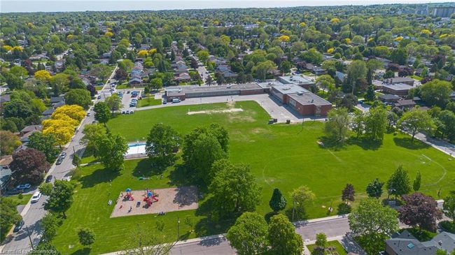 63 W 25 Th St, House other with 4 bedrooms, 1 bathrooms and 4 parking in Hamilton ON | Image 43