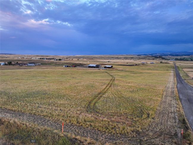 21 Jim Parrent Ln, House other with 3 bedrooms, 2 bathrooms and null parking in Big Timber MT | Image 5
