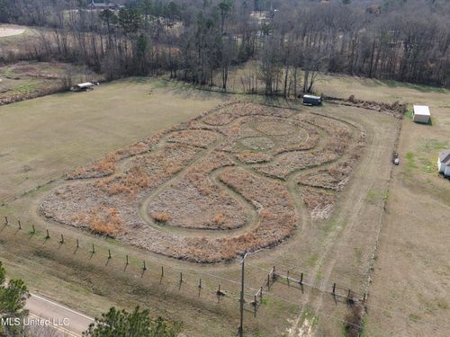 165 Church Rd, Brandon, MS, 39047-7346 | Card Image