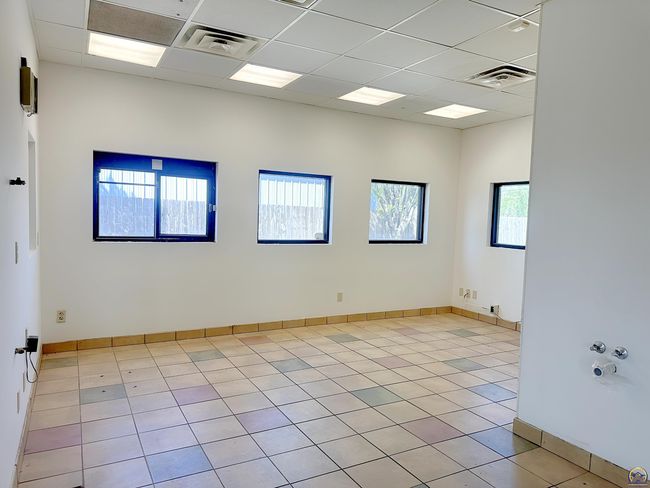 5916 Sw Topeka Blvd, Home with 0 bedrooms, 0 bathrooms and 16 parking in Topeka KS | Image 11