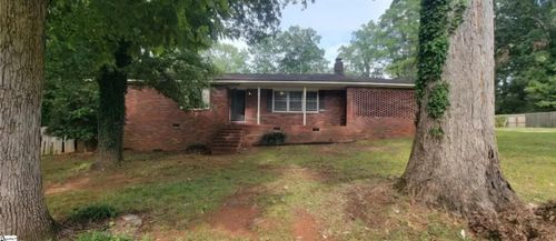 201 Clarke Stream Dr, Anderson, SC, 29621-7209 | Card Image