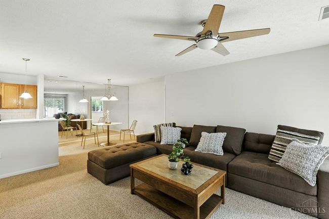 710 Carrington Pl, Condo with 2 bedrooms, 2 bathrooms and null parking in Loveland OH | Image 6
