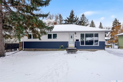 44 Falcon Bay, Regina, SK, S4S4L9 | Card Image